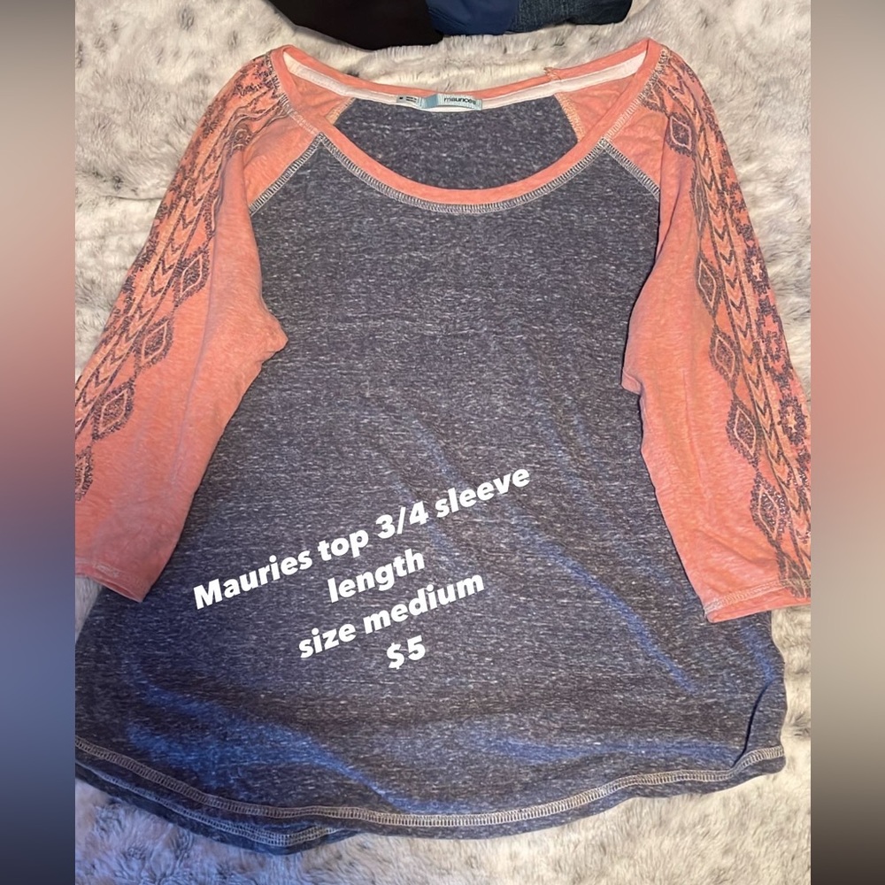 Lightly worn 3/4 sleeve top